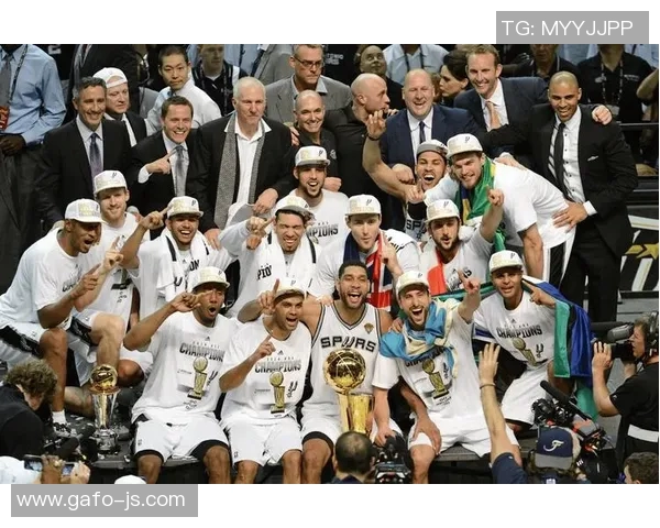 回顾2001年湖人与马刺的经典对决传奇时刻与篮球智慧的较量